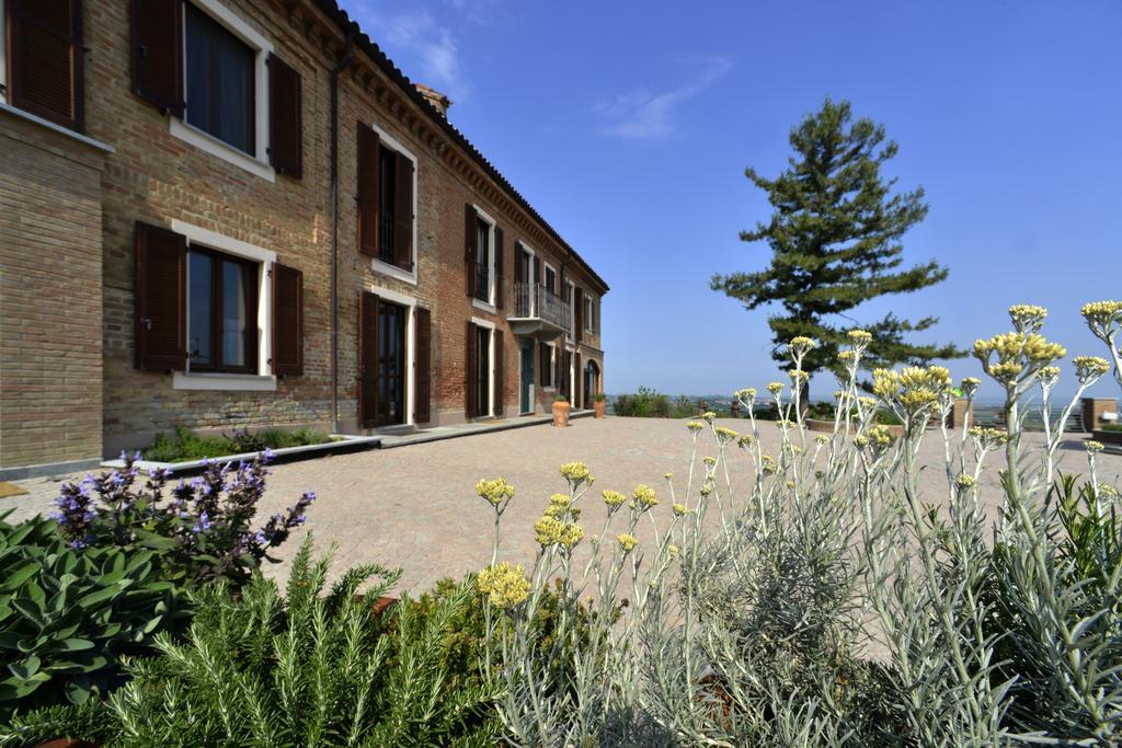 Cascina San Michele Panzió Costigliole d'Asti Kültér fotó